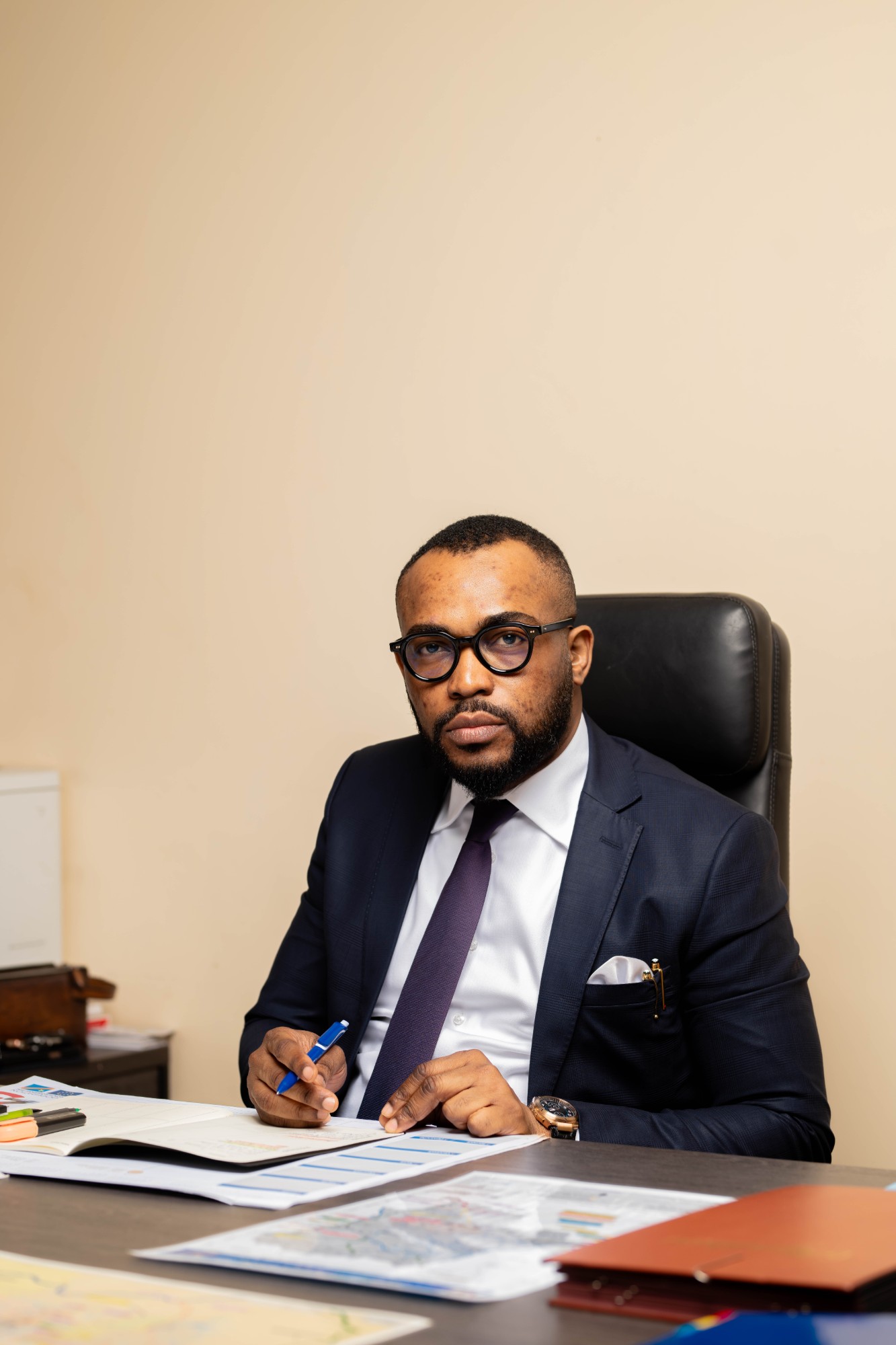 Accueil Yves Mafongo Makanda au travail